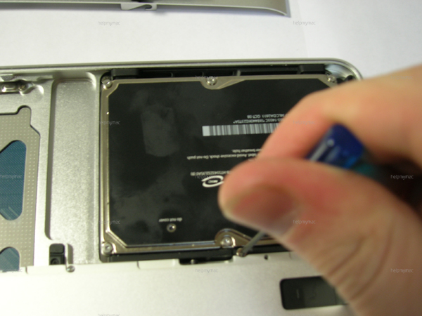 Держатель жесткого диска у MacBook Pro